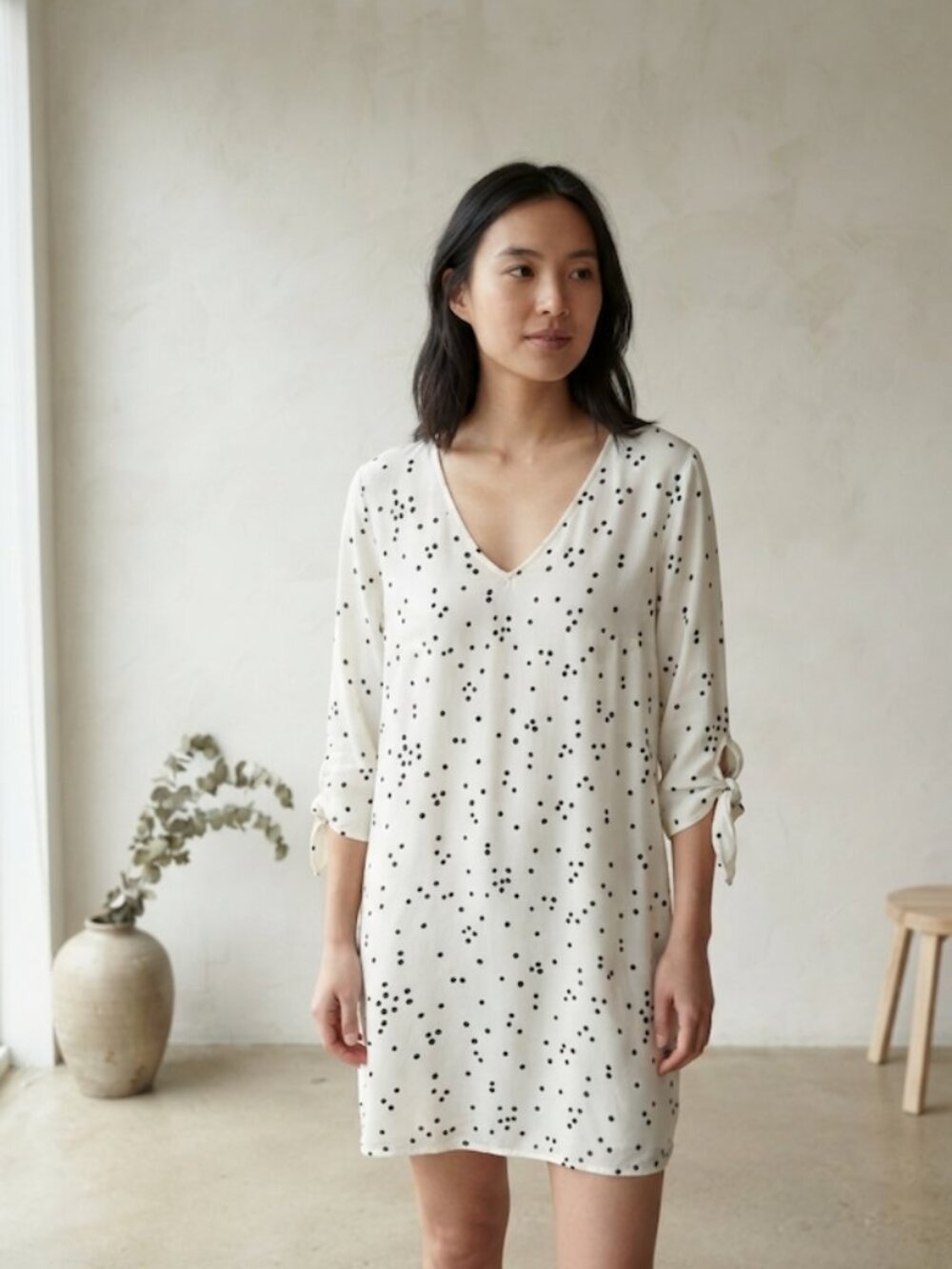 H&M Polka Dot Tunic Dress Tie Sleeve V-Neck White Black Size 8